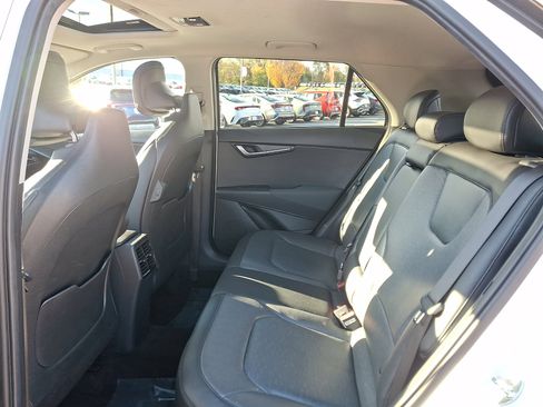 Certified 2023 Kia Niro SX Touring image 10