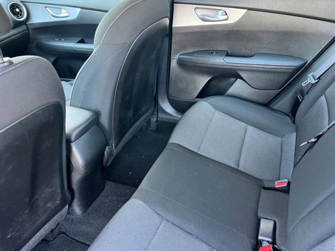 Used 2023 Kia Forte LXS image 5
