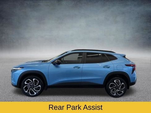 Used 2025 Chevrolet Trax RS w/ Driver Confidence Package image 13