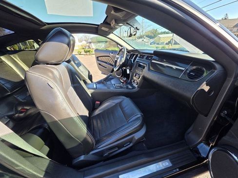 Used 2010 Ford Mustang GT image 15