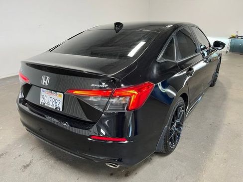 Used 2023 Honda Civic Sport image 3