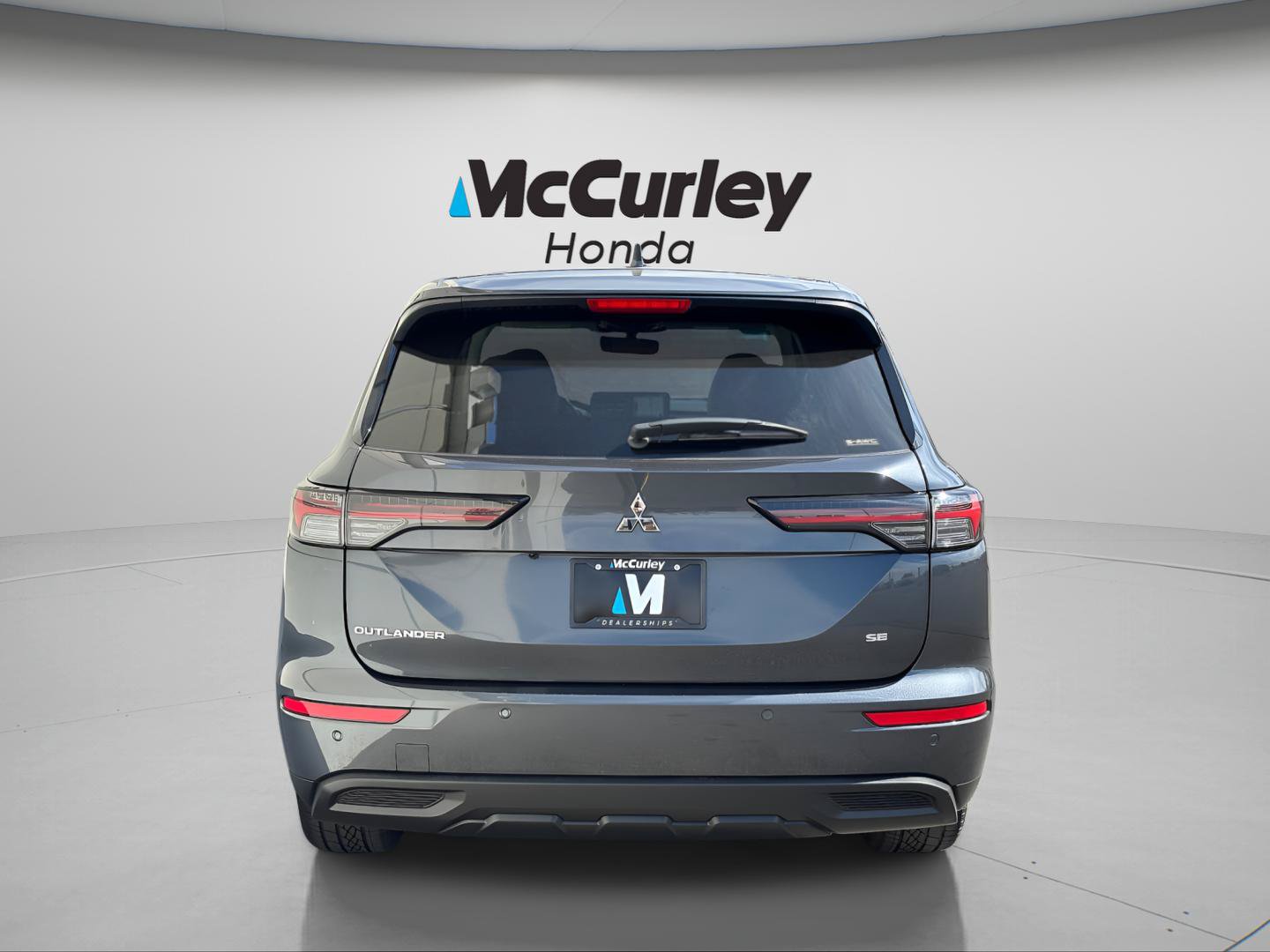 Used 2025 Mitsubishi Outlander SE AWD/4WD image 4