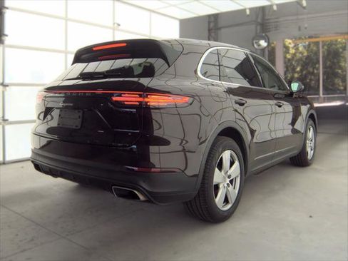 Used 2019 Porsche Cayenne AWD/4WD image 6