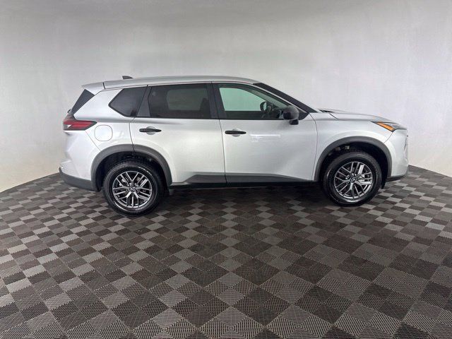 Certified 2024 Nissan Rogue S AWD/4WD image 4