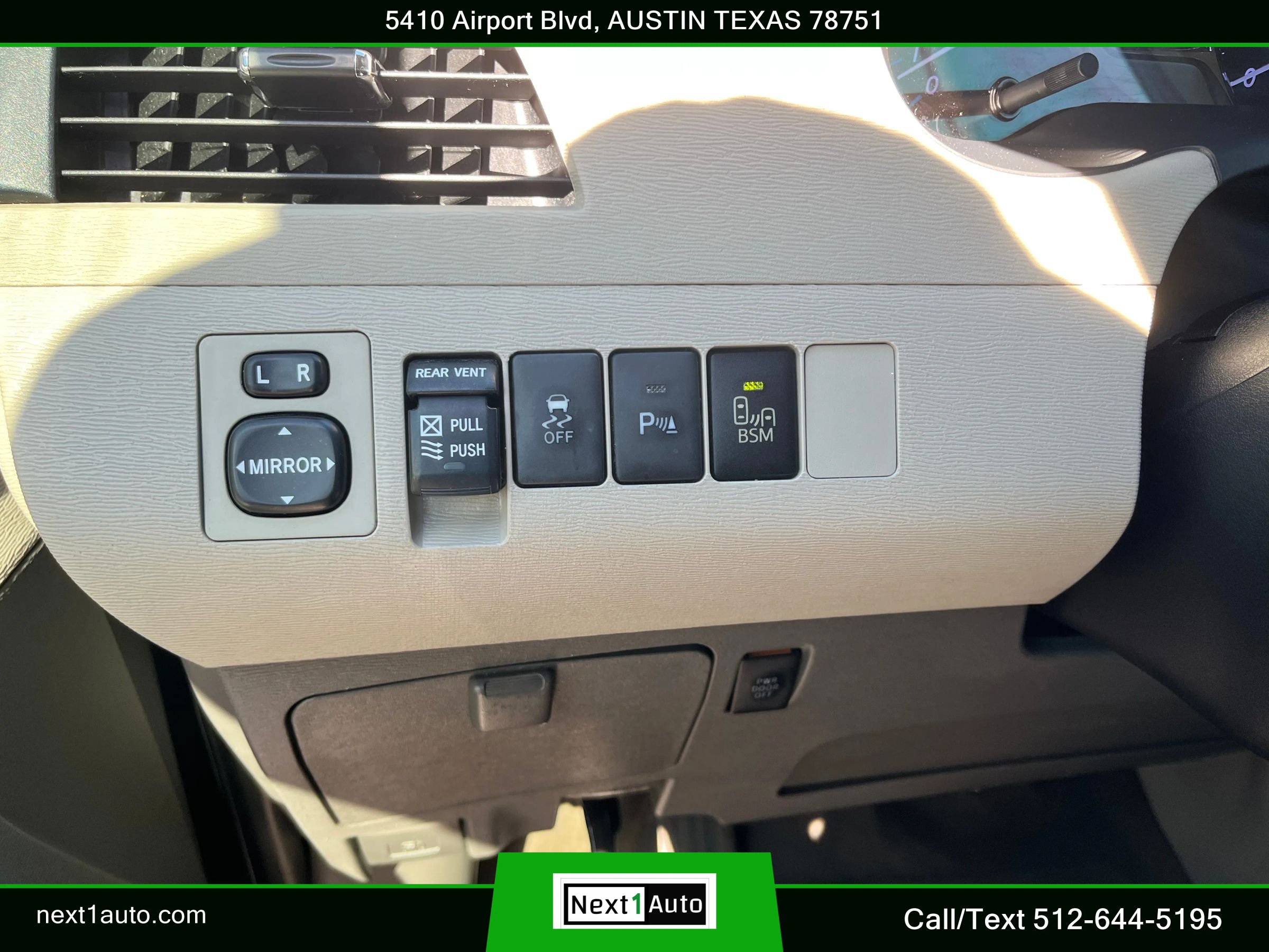 Used 2014 Toyota Sienna XLE w/ Entertainment Package FWD image 24