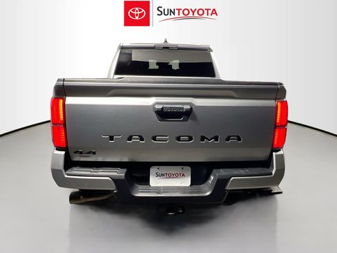 Used 2024 Toyota Tacoma TRD Off-Road AWD/4WD image 5