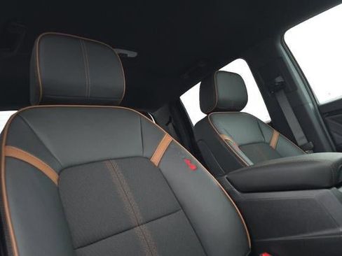 New 2026 GMC Canyon AT4 AWD/4WD image 17