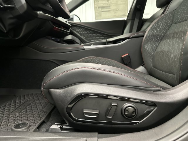 New 2027 Dodge Charger R/T w/ Driver Convenience Group AWD/4WD image 17