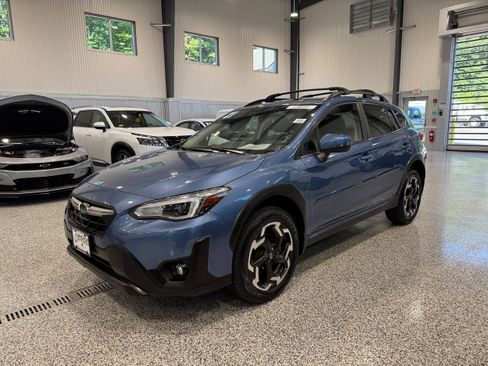 Used 2021 Subaru Crosstrek 2.5i Limited w/ Moonroof Package 2 AWD/4WD image 1