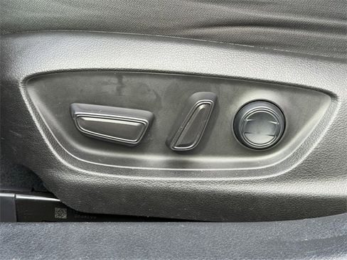 Used 2019 Toyota Camry LE image 35