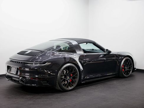 Used 2022 Porsche 911 Targa 4S image 2