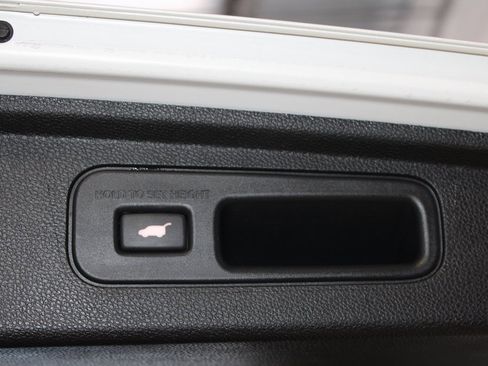 Used 2025 Honda Odyssey Elite image 55