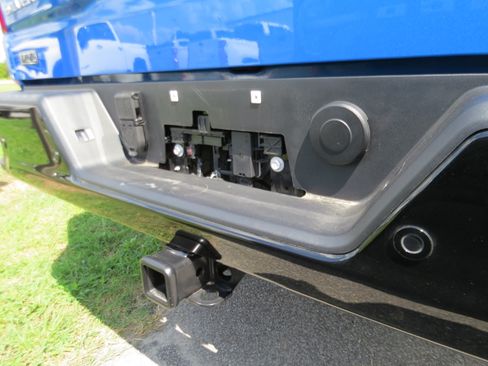 Used 2026 Chevrolet Silverado 1500 ZR2 AWD/4WD image 11