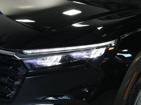 Used 2024 Honda CR-V EX image 2