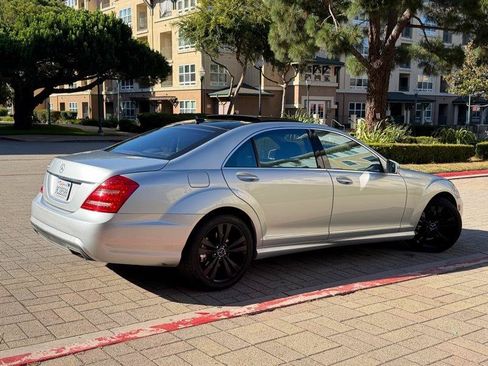 Used 2010 Mercedes-Benz S 550 image 9