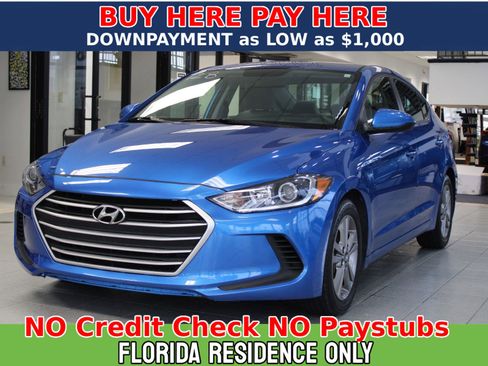 Used 2017 Hyundai Elantra SE image 2
