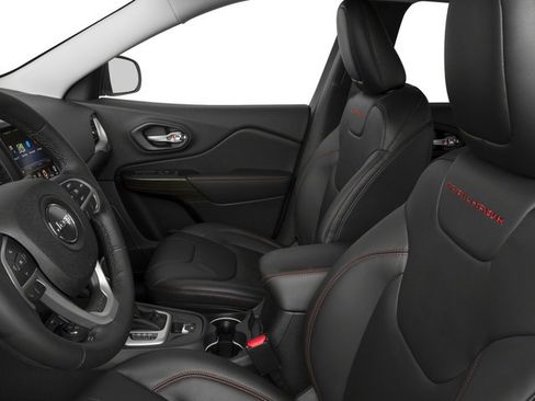 Used 2016 Jeep Cherokee Trailhawk w/ Comfort/Convenience Group image 11