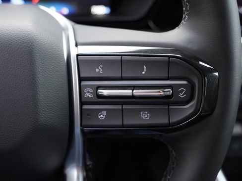 Certified 2025 Chevrolet Colorado ZR2 w/ Technology Package image 32