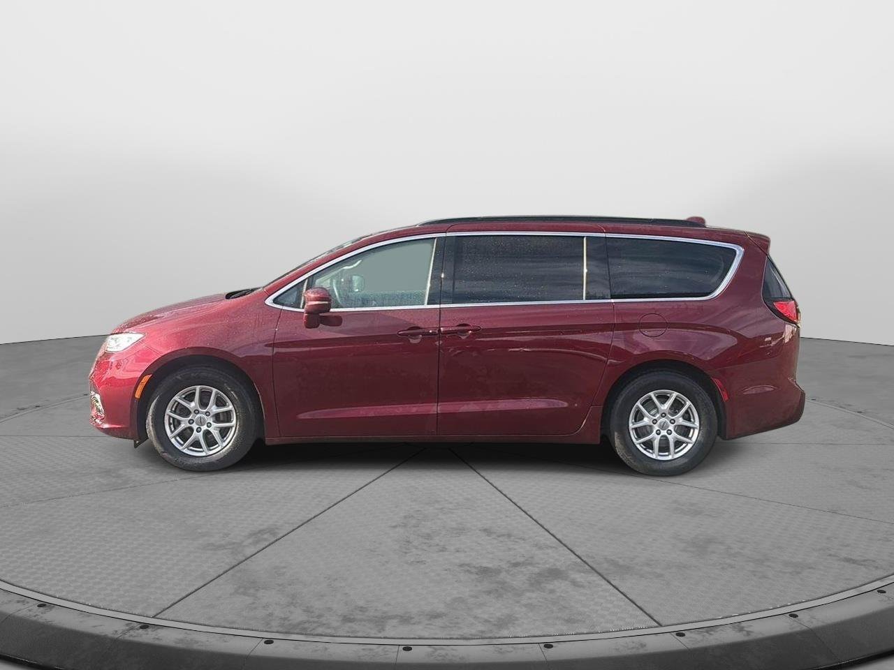 Used 2022 Chrysler Pacifica Touring-L FWD image 4
