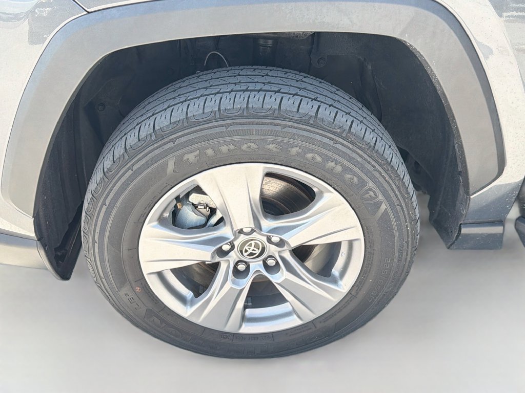 Used 2023 Toyota RAV4 XLE AWD/4WD image 36
