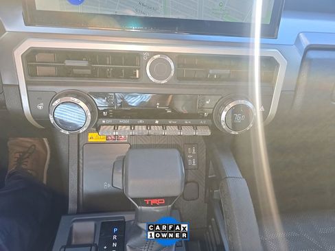 Used 2025 Toyota Tacoma TRD Sport image 11