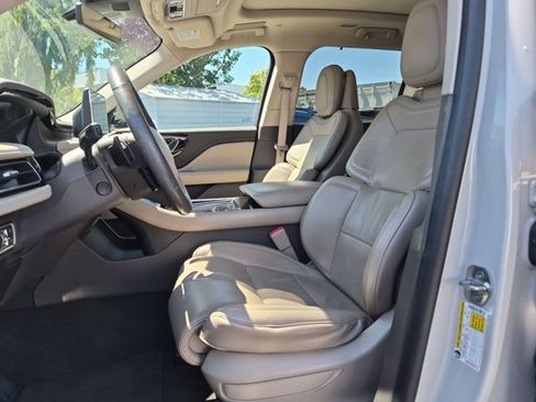 Used 2020 Lincoln Aviator Reserve w/ Equipment Group 202A AWD/4WD image 12