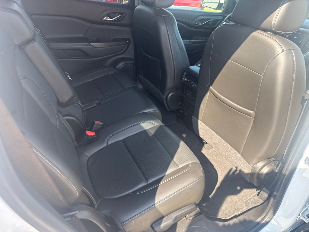 Used 2023 GMC Acadia SLT FWD image 14