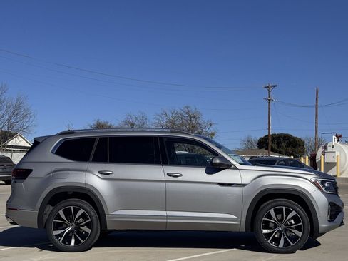 New 2026 Volkswagen Atlas SEL Premium R-Line image 3