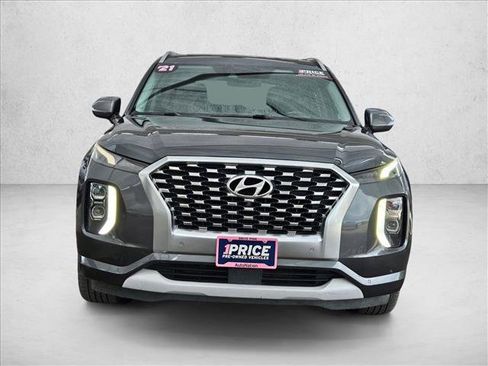 Used 2021 Hyundai Palisade Limited FWD image 2