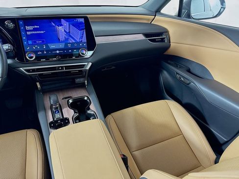 Used 2025 Lexus RX 350 Premium w/ Accessory Package (Z1) FWD image 25