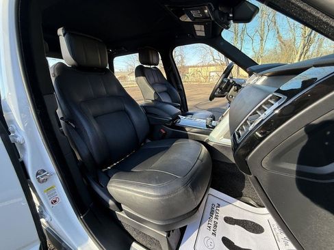 Used 2019 Land Rover Range Rover Long Wheelbase Supercharged AWD/4WD image 17