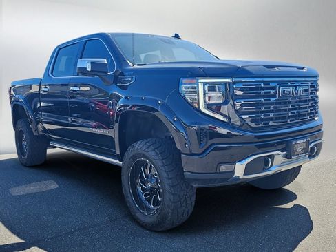 Used 2025 GMC Sierra 1500 Denali Ultimate AWD/4WD image 1