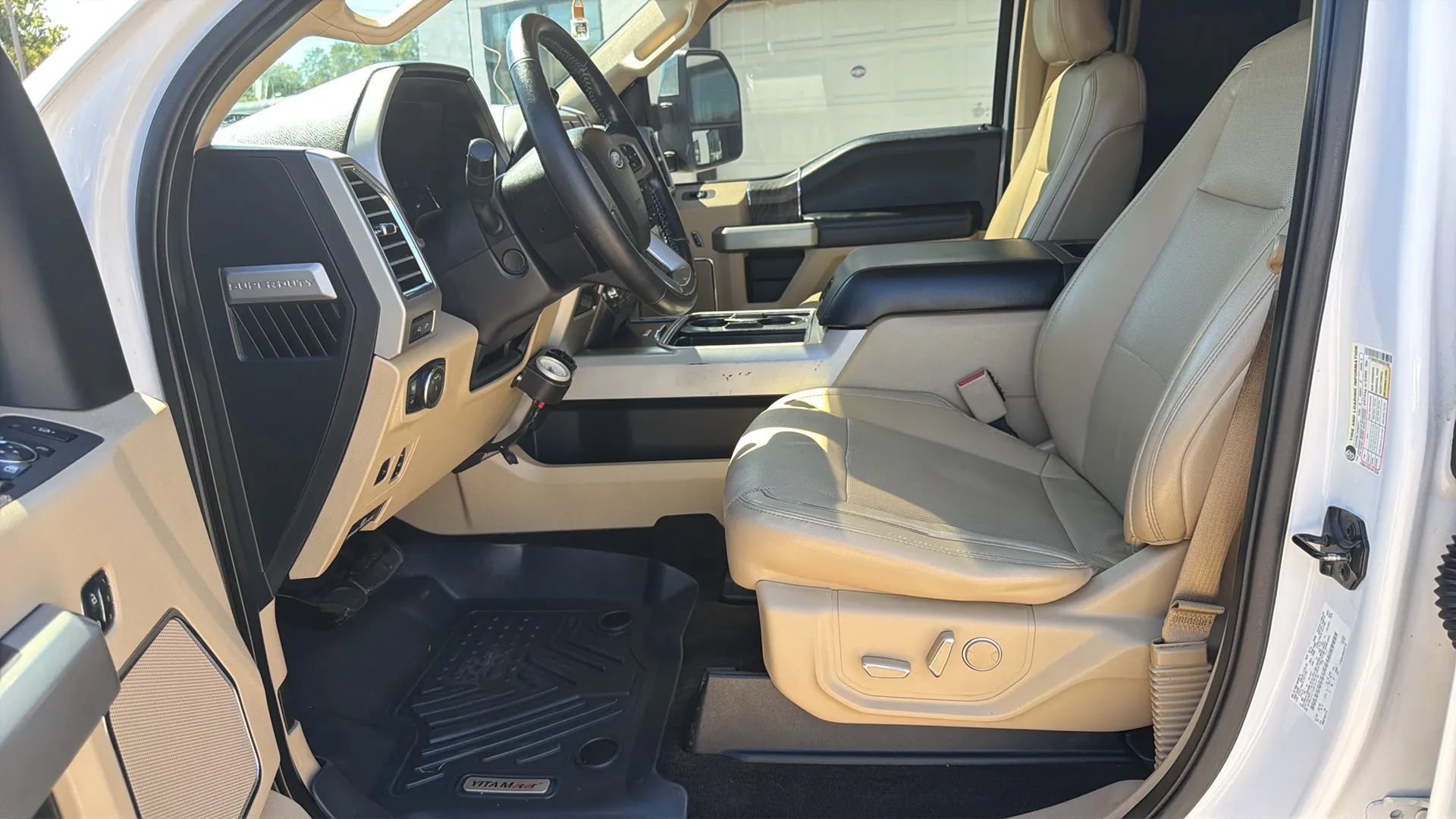 Used 2017 Ford F350 Lariat w/ Lariat Ultimate Package AWD/4WD image 8