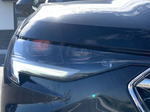 Used 2023 Buick Envision Avenir image 9