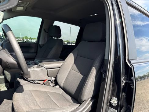 Used 2021 Chevrolet Silverado 2500 Custom w/ Custom Value Package AWD/4WD image 17
