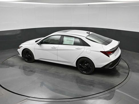 New 2026 Hyundai Elantra SEL Sport FWD image 30