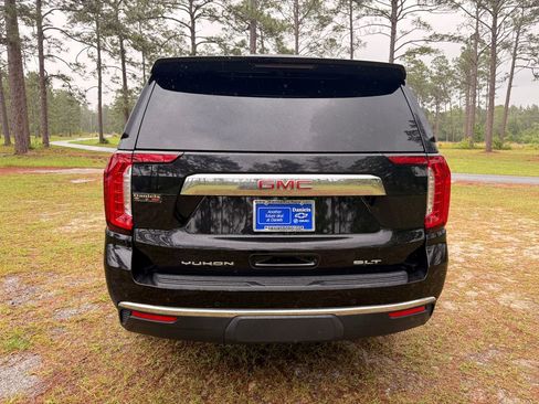 Used 2023 GMC Yukon SLT RWD image 4