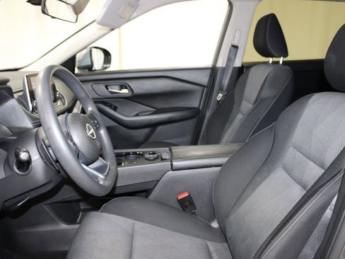 Used 2024 Nissan Rogue SV AWD/4WD image 13