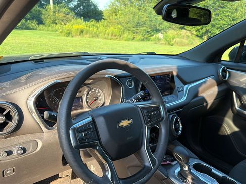 Used 2022 Chevrolet Blazer LT AWD/4WD image 8