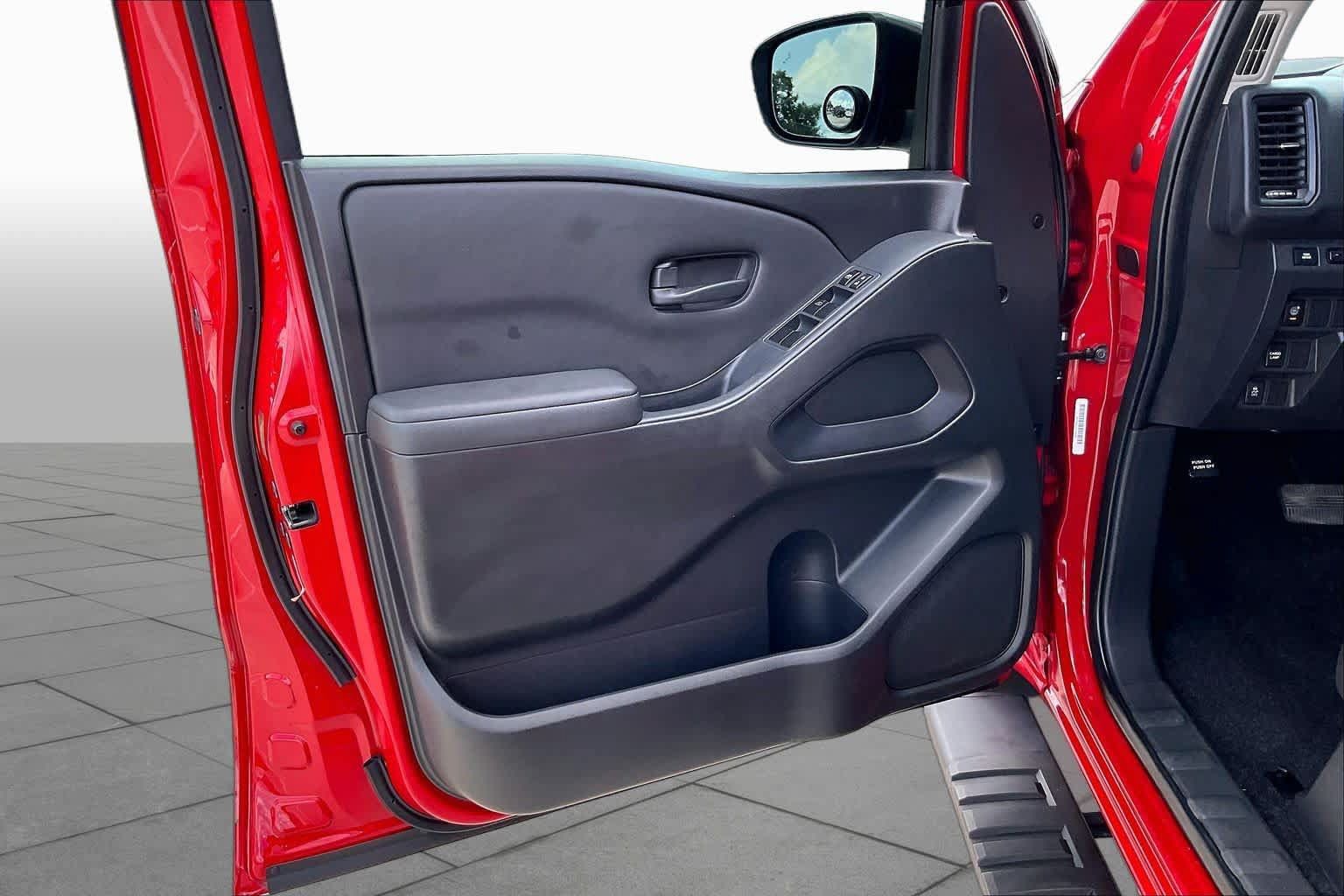 Used 2022 Nissan Frontier S w/ Technology Package RWD image 20
