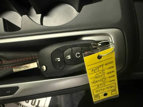 Used 2024 Chevrolet Trax RS FWD image 35