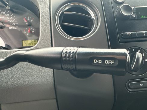 Used 2005 Ford F150 XLT image 19