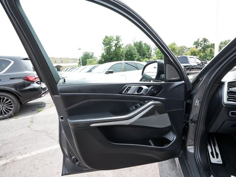 Used 2022 BMW X5 M50i w/ Executive Package AWD/4WD image 11