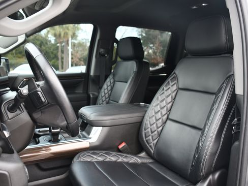 Used 2023 Chevrolet Silverado 1500 RST image 9