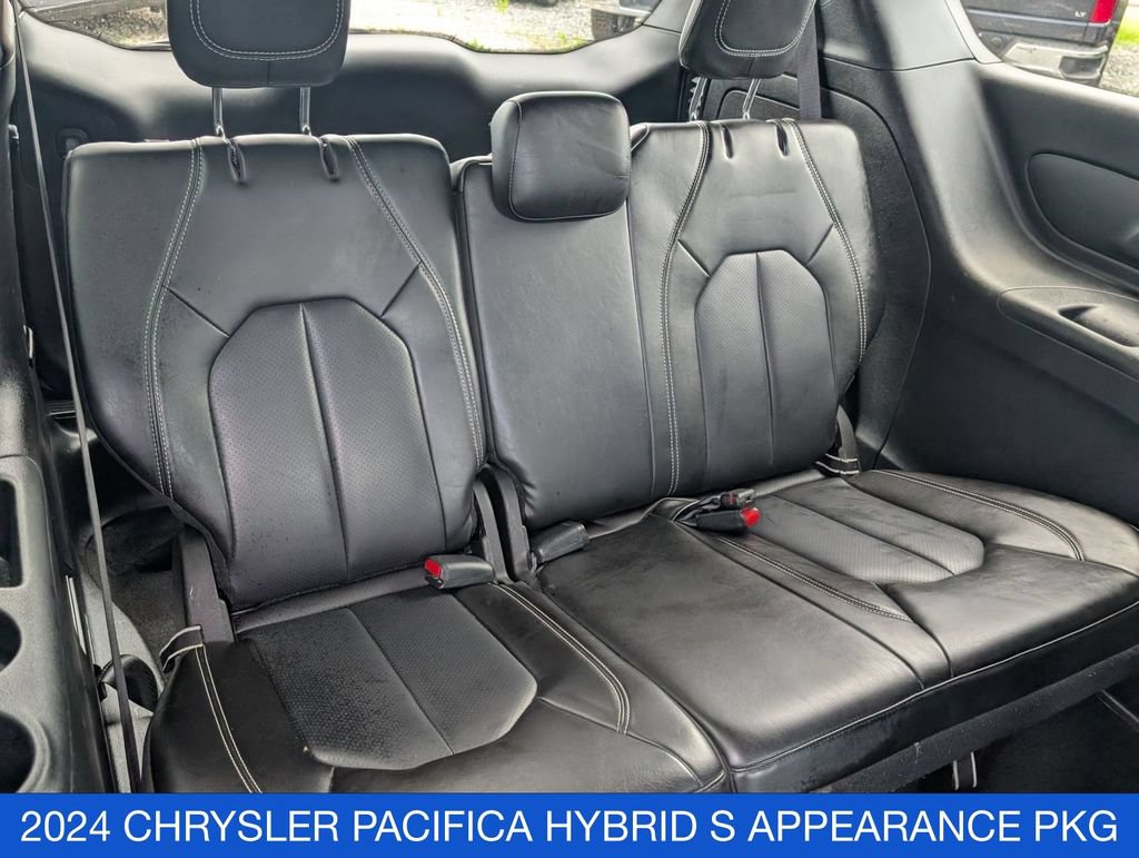 Used 2024 Chrysler Pacifica Limited FWD image 31