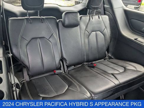 Used 2024 Chrysler Pacifica Limited FWD image 31