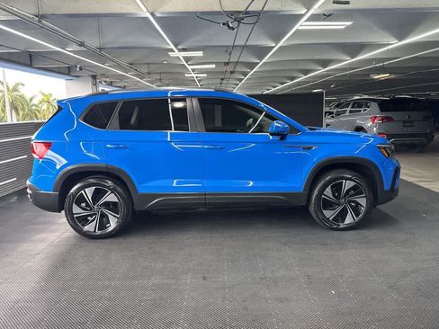 Certified 2024 Volkswagen Taos SE AWD/4WD image 9