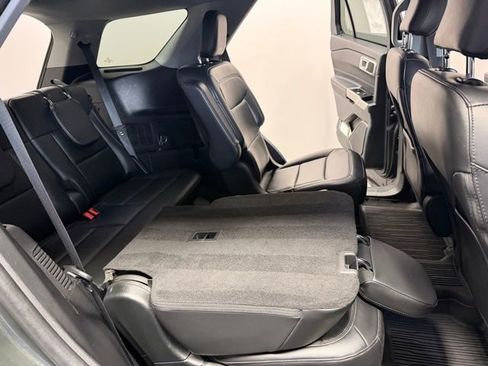 Used 2022 Ford Explorer XLT w/ Equipment Group 202A image 24