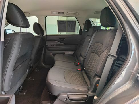Used 2025 Nissan Pathfinder SV AWD/4WD image 12
