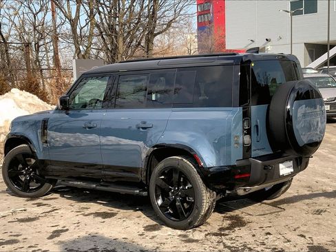 New 2026 Land Rover Defender 110 X-Dynamic SE image 12